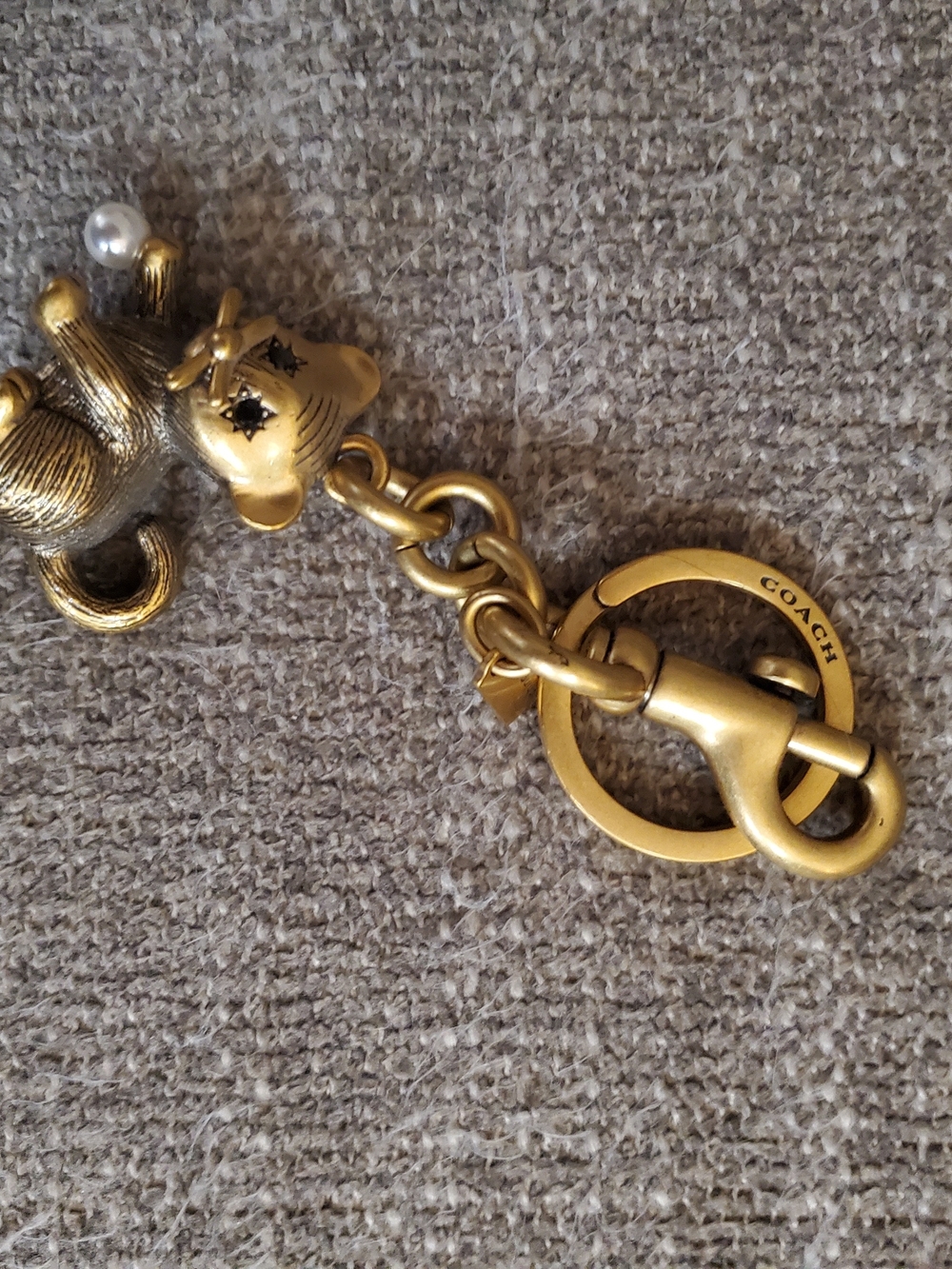 COACH Gold Cat Charm Keychain - Gold - Picture 2 of 3